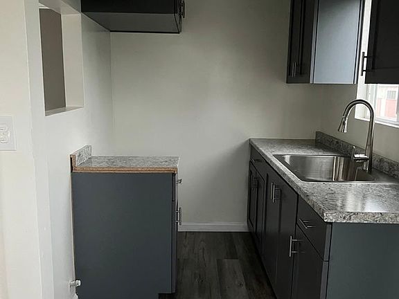 4th image of 7001 Arlington Ave