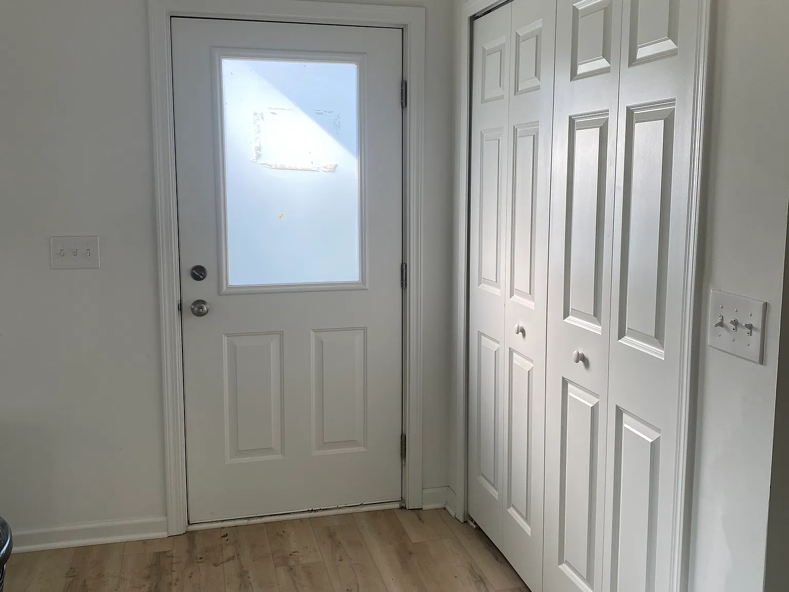 3 bed, 2.5 bath, 1275 sqft, $2,495 — Photo 4