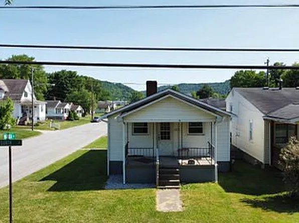 2019 4th St, Moundsville, WV 26041