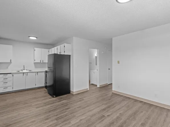 Creekside Apartments