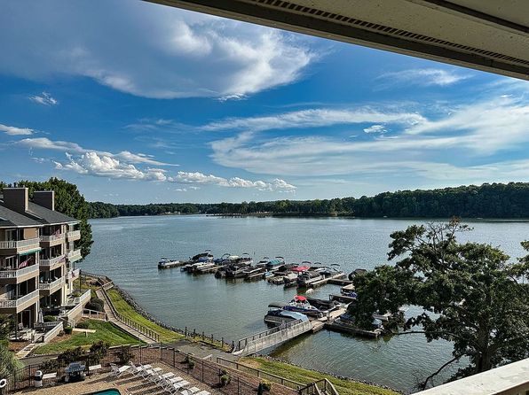 9809 Emerald Point Dr UNIT 11