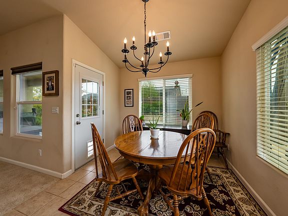 Breakfast nook