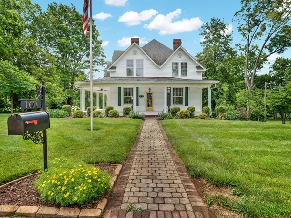 1604 Morningside Dr, Morristown, TN 37814