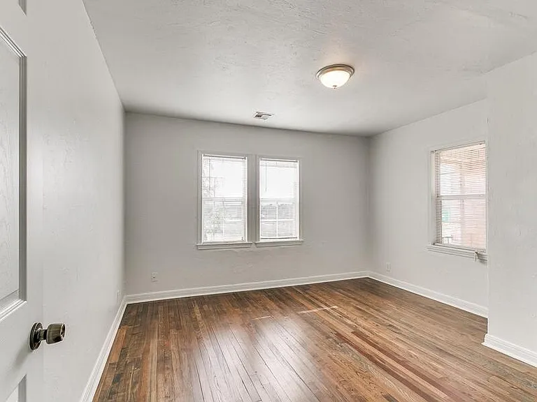 1501 NE Grand Blvd — Photo 7