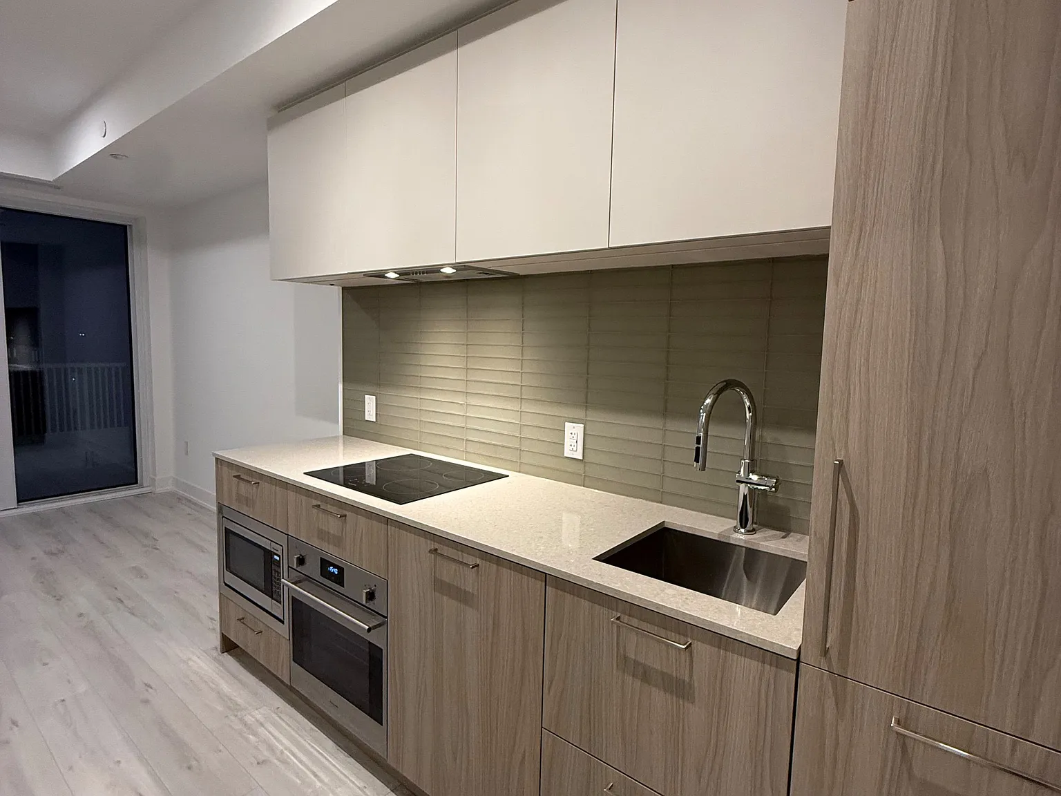 1 bed, $2,285 — Photo 2