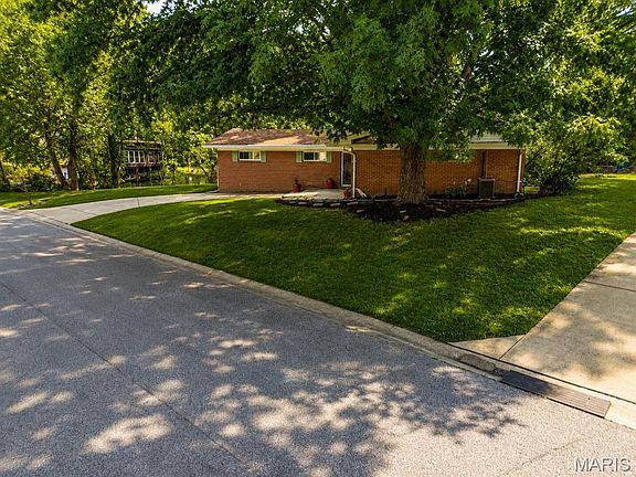 5th image of 3832 Tanbark Dr