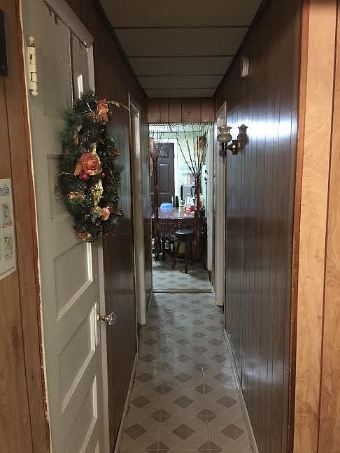 2nd image of 313 E 28th St