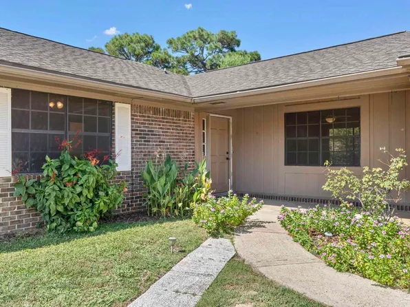 8204 Squire Rd, Pensacola, FL 32514