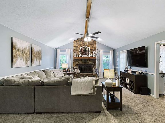 3rd image of 196 Rolling Hills Dr