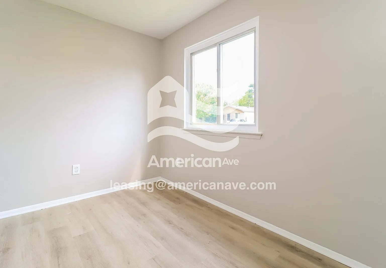 3 bed, 1.0 bath, 950 sqft, $1,395 — Photo 3