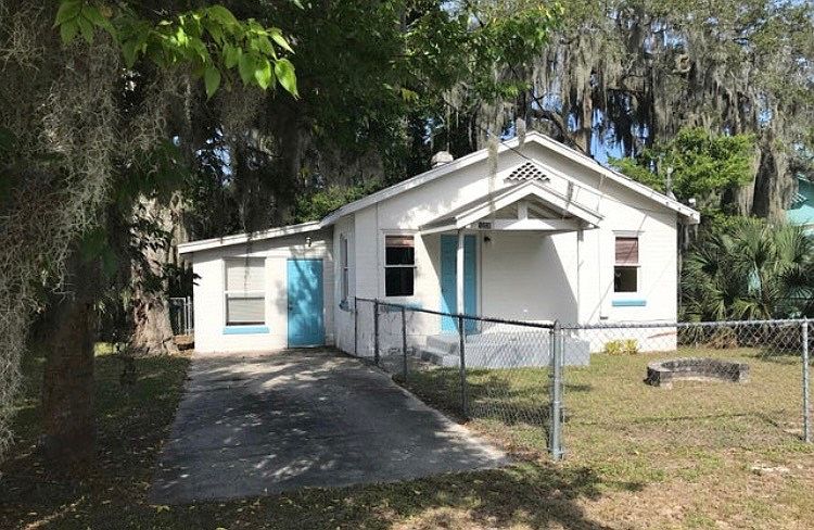 1st image of 1229 Daytona Ave
