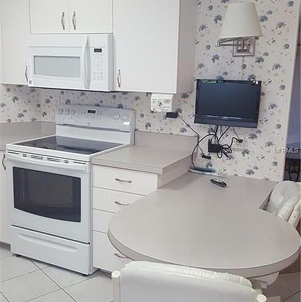 5th image of 813 Manchester Ct