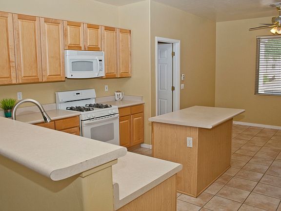 5th image of 257 W Sacaton Canyon Dr