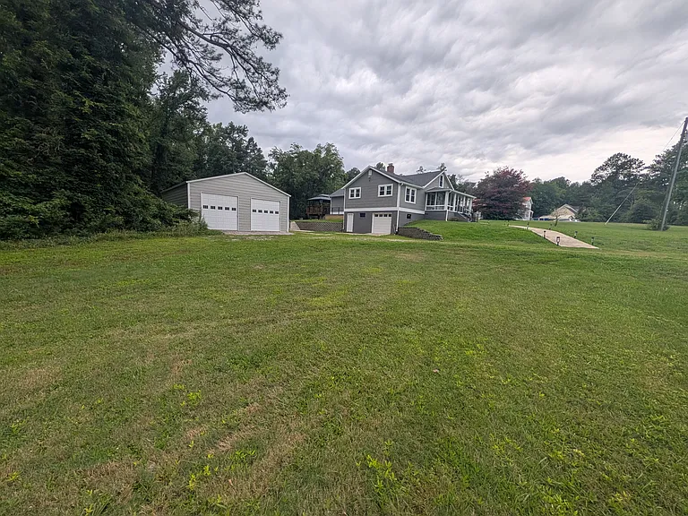 7427 Hickory Rd — Photo 2
