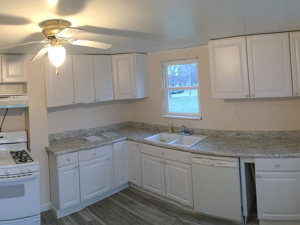 1st image of 339 Woodlawn Ave APT B
