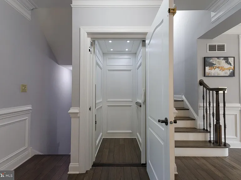 104 Hicks Aly — Photo 6
