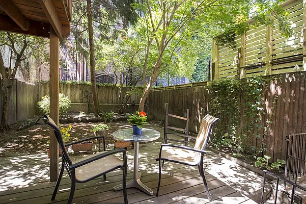Sold by Compass | media 1