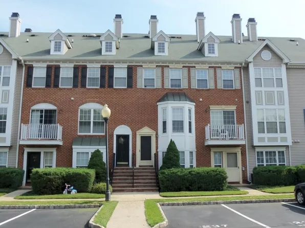 304 Strull Ct, Bridgewater, NJ 08807