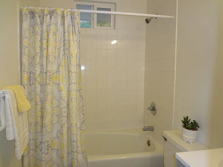432 S Greensboro St — Photo 16