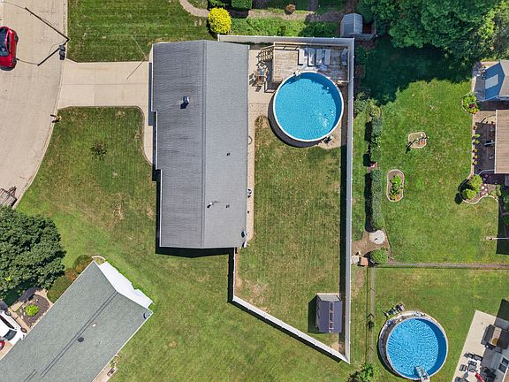 5th image of 821 King Arthur Ln