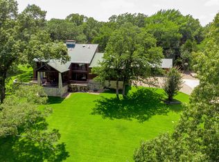 906 Valle Vista Dr, Athens, TX 75751