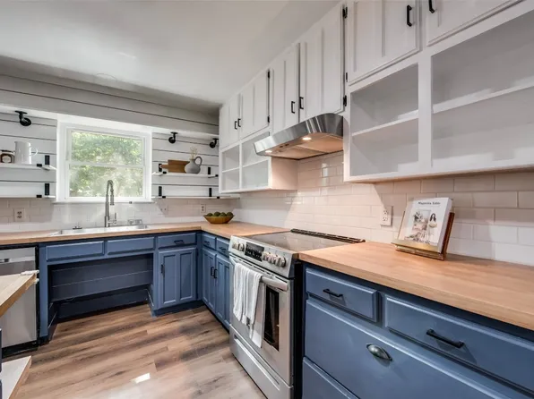 705 Charles Ct, Arlington, TX 76013