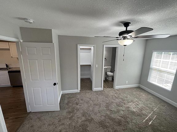 4th image of 1130 17th St SE