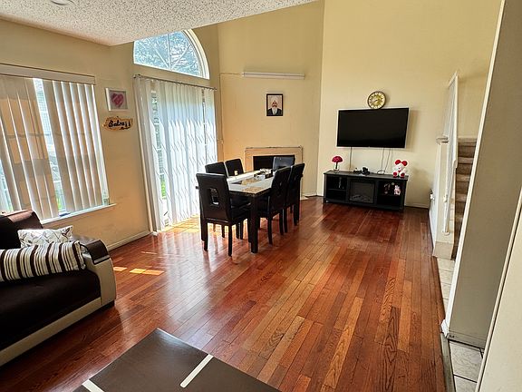 5th image of 160 Nebula Rd Unit 160