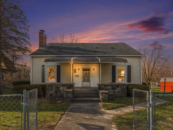 139 W Superior St, Muir, MI 48860