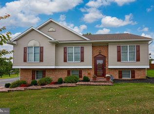 636 Cloverfield Dr, Narvon, PA 17555