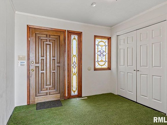 5th image of 65 Linden Ln