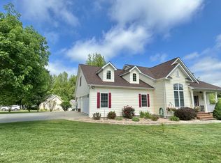 141 Cherokee Springs Ct, Jamestown, KY 42629