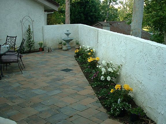 5th image of 102 N Rosehedge Ln