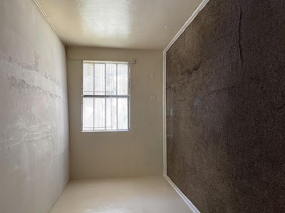 5th image of 1349 W 14th St APT 4