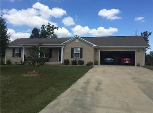 148 Chestnut Ln, Lawrenceburg, TN 38464