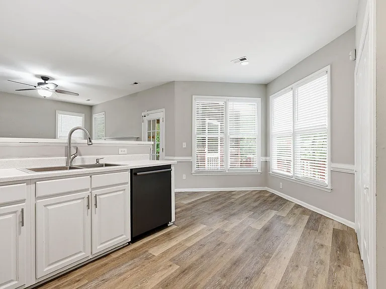 2716 Steeple Run Dr — Photo 8
