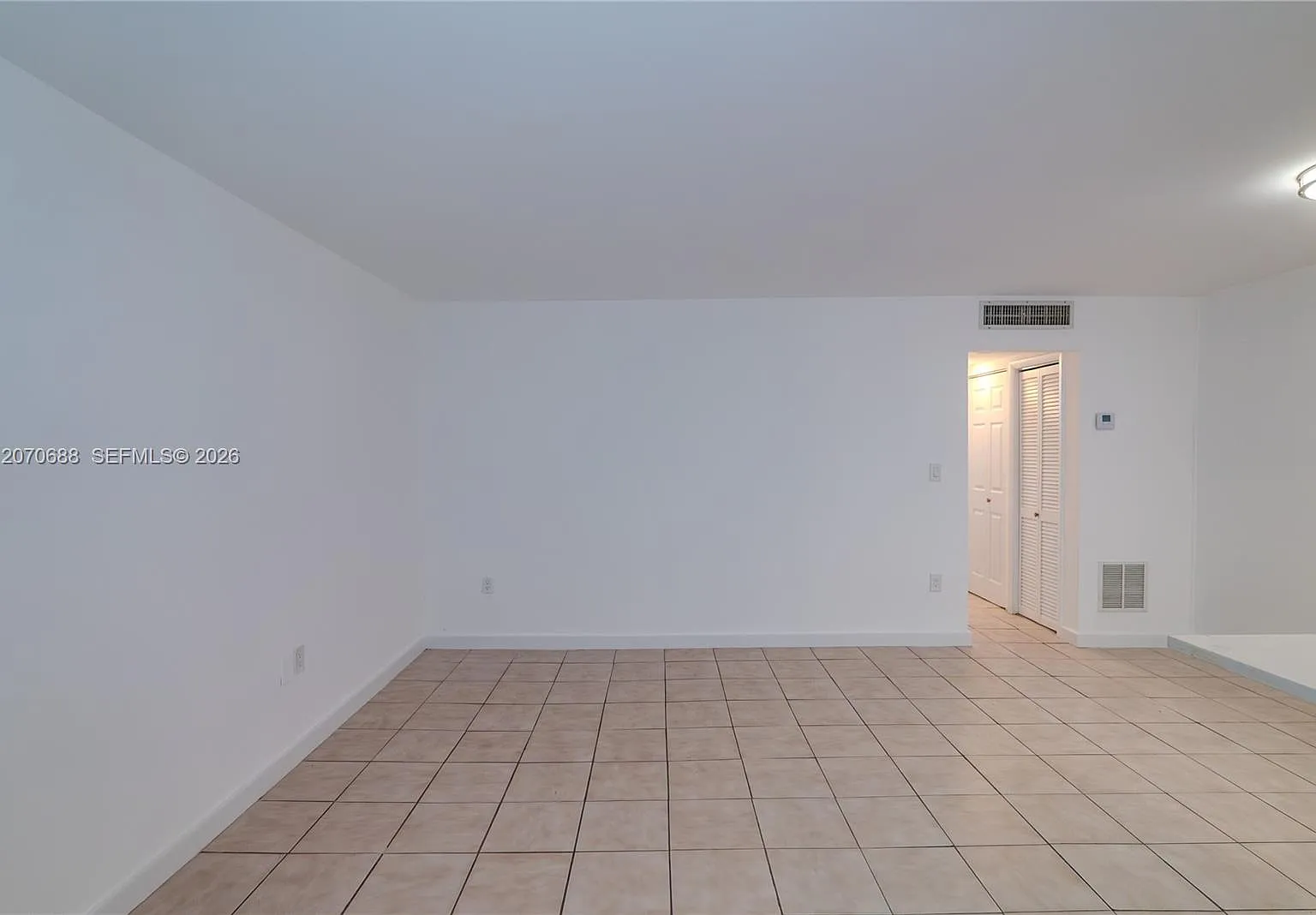 921 Jefferson Ave Condo — Photo 3