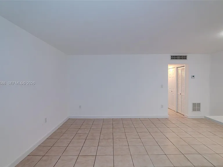 921 Jefferson Ave #3C — Photo 3