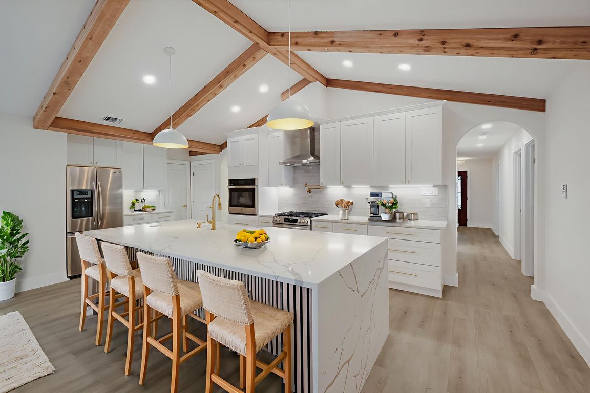 next background image