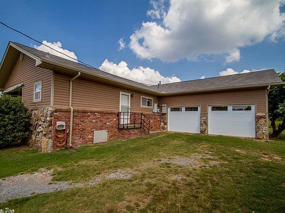 5th image of 1531 Lawrence Ln