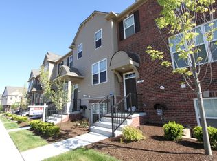 318 Glenhurst Blvd, Rochester Hills, MI 48307