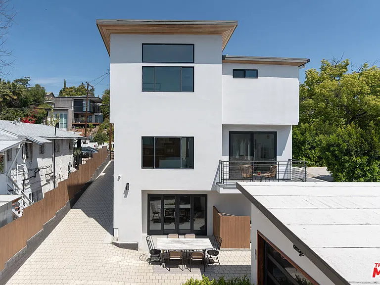2512 Berkeley Ave — Photo 50