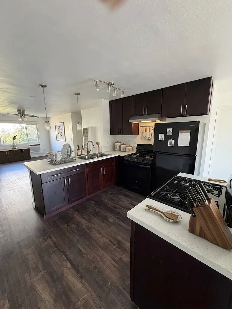 2 bed, 1150 sqft, $2,695 — Photo 2