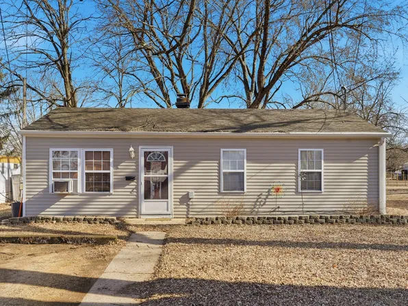 806 Sheridan Ave, Dixon, IL 61021