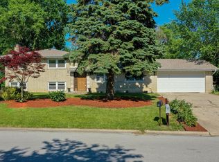 9125 S 87th Ave, Hickory Hills, IL