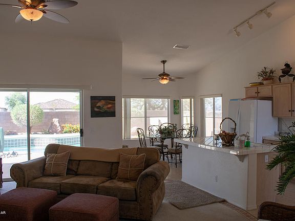 2nd image of 2371 Bluebird Ln