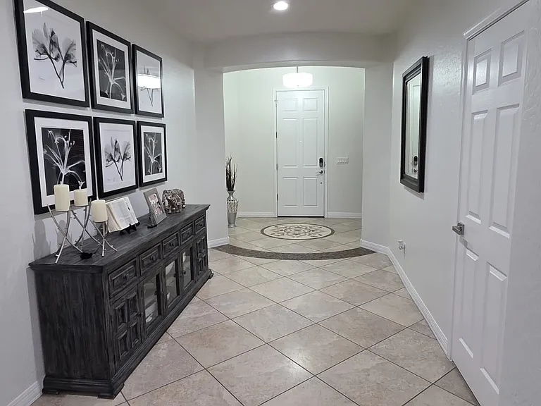 5204 W Pedro Ln — Photo 7