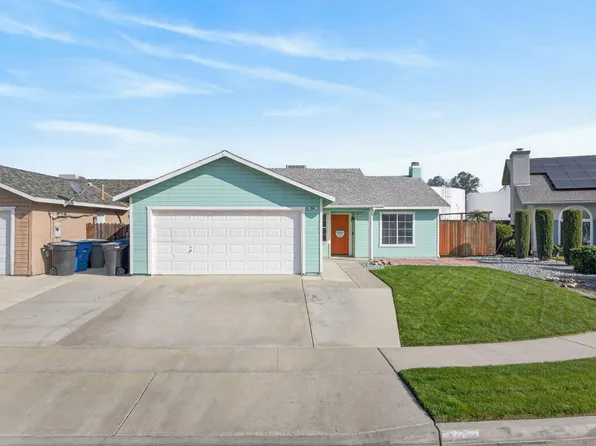 746 Pepper Ave, Lemoore, CA 93245