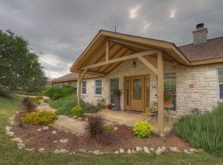 150 Whisper Valley Ln, Kerrville, TX 78028