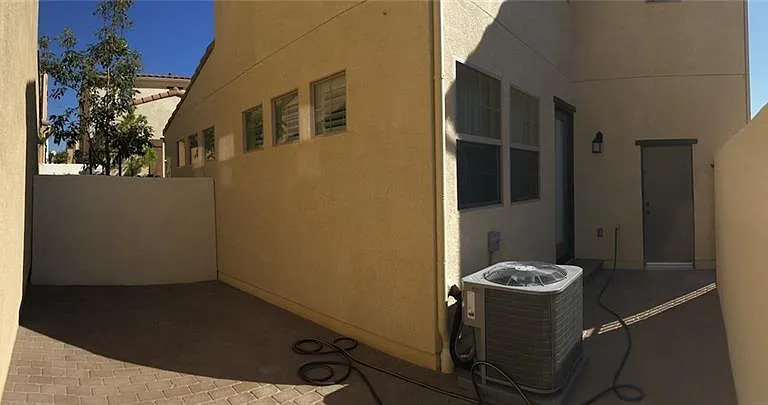 11509 Amalfi Way — Photo 18